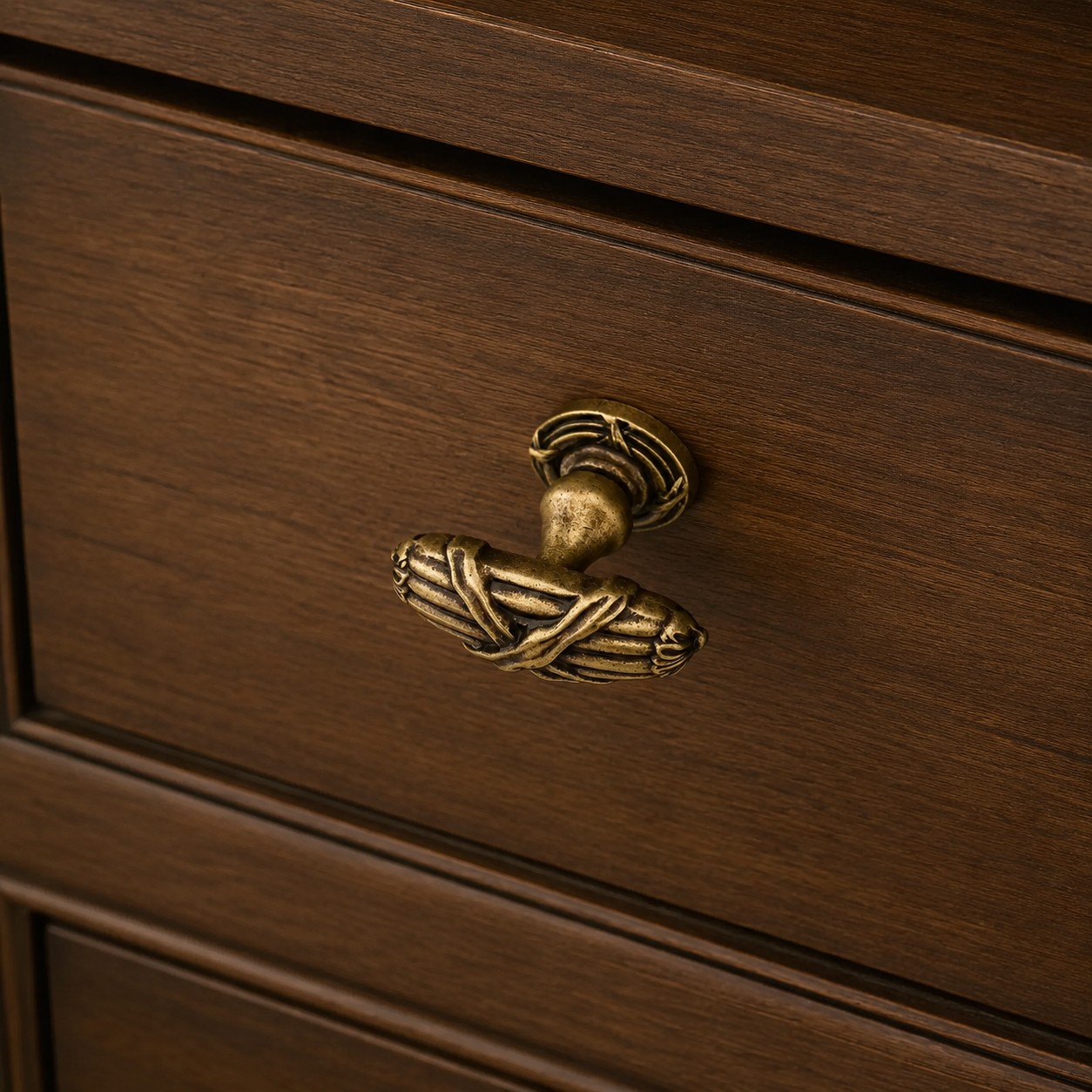 Antique Brass Leaf Cabinet Knob